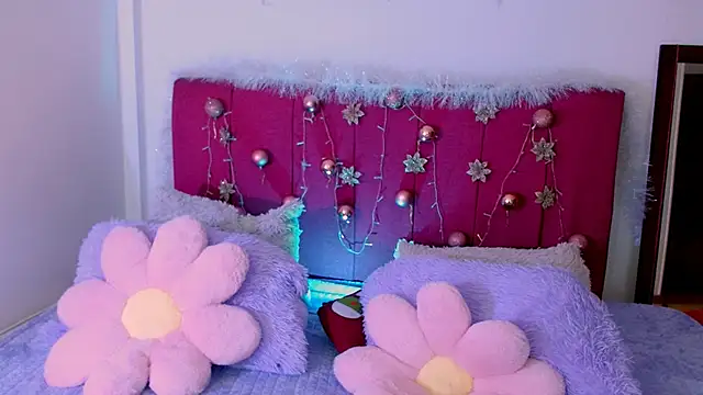 AuroraHans1 online show from 12/02/25, 01:06