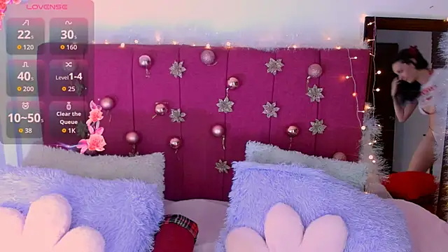 AuroraHans1 online show from 11/23/25, 02:10