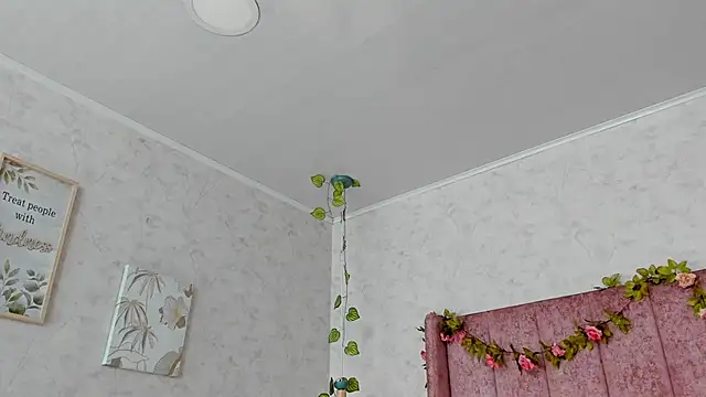 Snapshot of AnyaJay chatting on 11/12/25, 10:13 AnyaJay online show from 11/12/25, 10:13