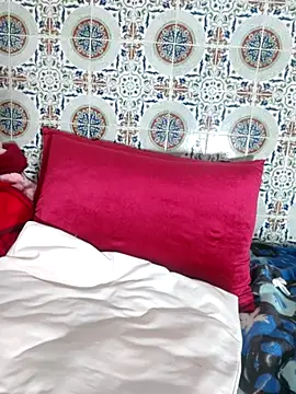 Hot-lino online show from 12/03/25, 04:28