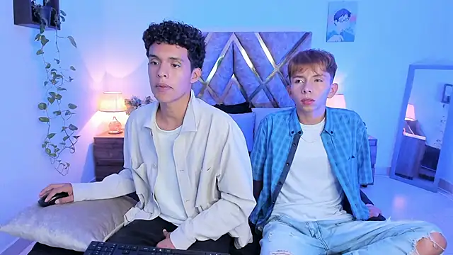 Hyunjin Son online show from 10/30/25, 02:21