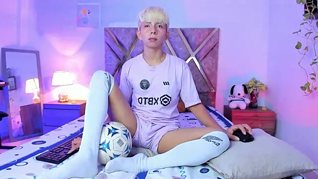 Hyunjin Son online show from 03/13/26, 02:33