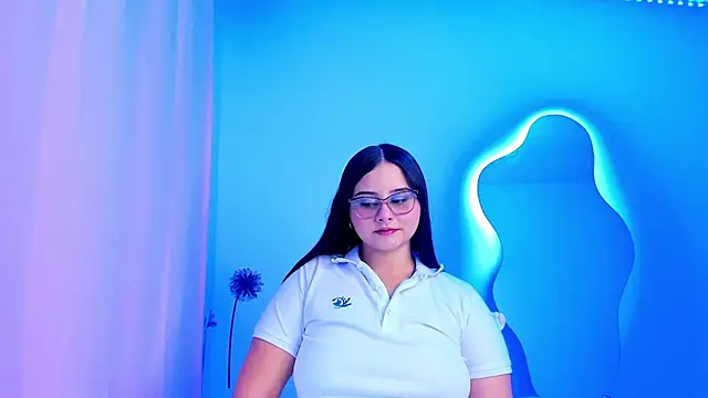 Snapshot of val_ferrer chatting on 10/05/25, 12:56 val ferrer online show from 10/05/25, 12:56