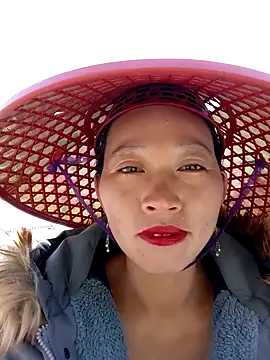 tcm-cute online show from 12/15/25, 05:13