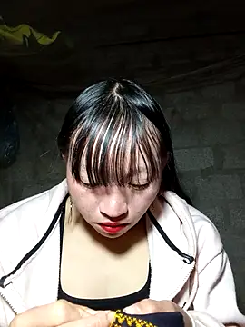 tcm-cute online show from 11/17/25, 05:39