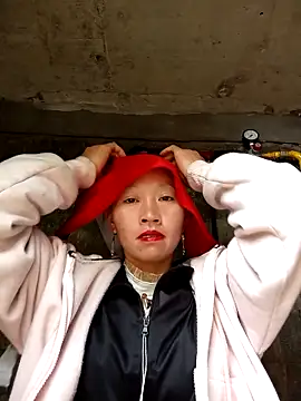 tcm-cute online show from 11/11/25, 04:51