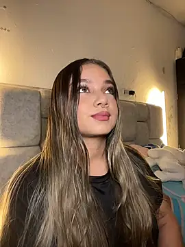 AnnyLopezzz  online show from 05/05/26, 06:05