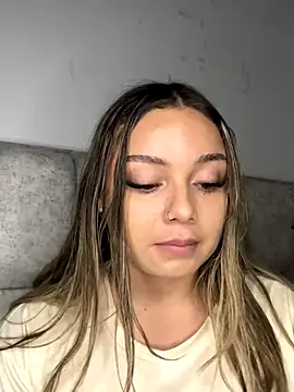 AnnyLopezzz  online show from 09/19/25, 07:18