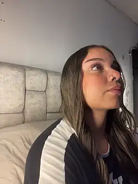 AnnyLopezzz  online show from 04/12/26, 06:38