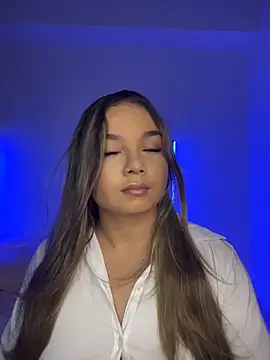 Snapshot of AnnyLopezzz_ chatting on 11/11/25, 06:19 AnnyLopezzz online show from 11/11/25, 06:19