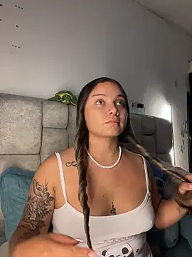 AnnyLopezzz  online show from 06/01/26, 06:02
