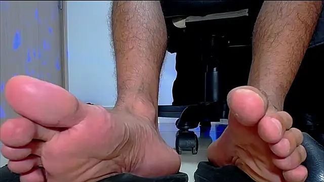 Snapshot of Sir_kev66 chatting on 09/27/25, 05:13 Sir kev66 online show from 09/27/25, 05:13