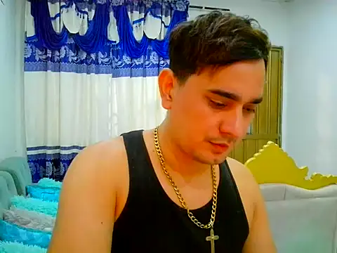 Snapshot of JHOVA23CM chatting on 10/10/25, 04:46 JHOVA23CM online show from 10/10/25, 04:46