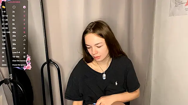 Snapshot of VelvetKate chatting on 11/11/25, 09:09 VelvetKate online show from 11/11/25, 09:09