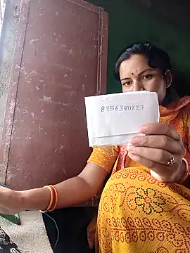 Idhika Handoo online show from 09/18/25, 05:54