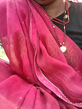 Idhika Handoo online show from 10/13/25, 10:50