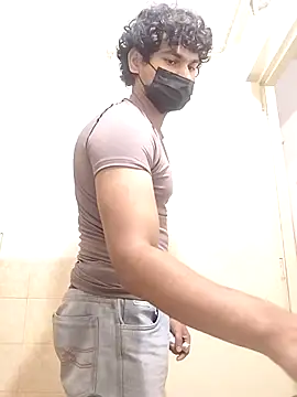 Snapshot of Goodmens5 chatting on 11/01/25, 02:22 Goodmens5 online show from 11/01/25, 02:22