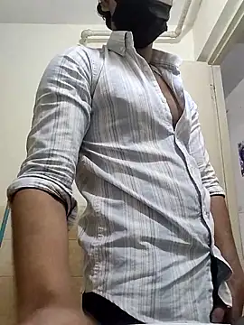 Snapshot of Goodmens5 chatting on 11/13/25, 12:53 Goodmens5 online show from 11/13/25, 12:53