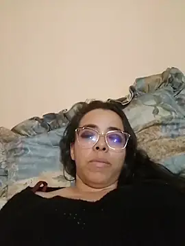 Snapshot of BarbaraLeython1 chatting on 11/09/25, 02:37 BarbaraLeython1 online show from 11/09/25, 02:37