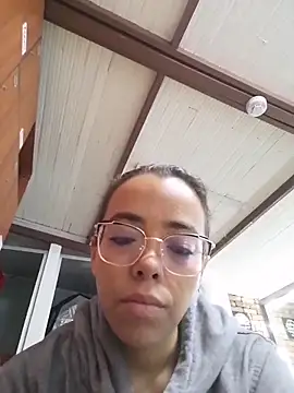 Snapshot of BarbaraLeython1 chatting on 11/06/25, 03:05 BarbaraLeython1 online show from 11/06/25, 03:05