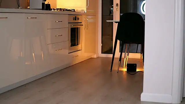 ElaraShine online show from 02/24/26, 08:31