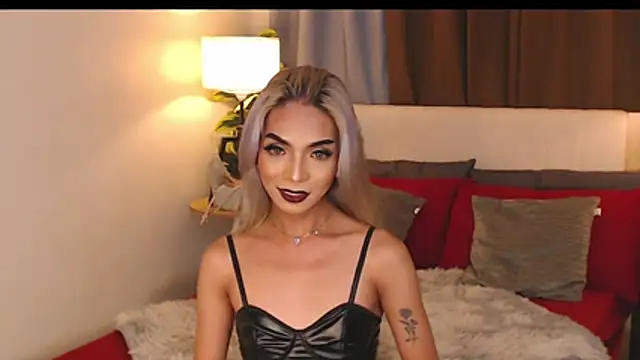 Snapshot of CelestinaMarquez0427 chatting on 10/25/25, 08:57 CelestinaMarquez0427 online show from 10/25/25, 08:57