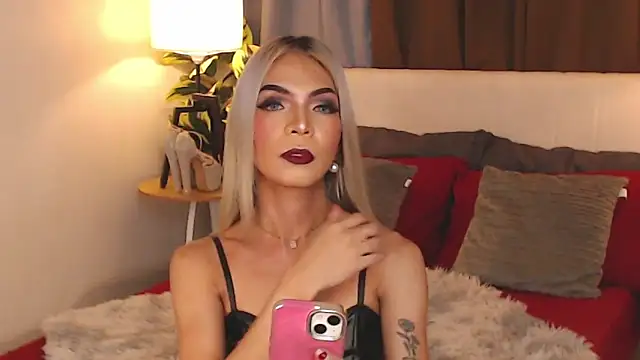 Snapshot of CelestinaMarquez0427 chatting on 11/04/25, 05:33 CelestinaMarquez0427 online show from 11/04/25, 05:33