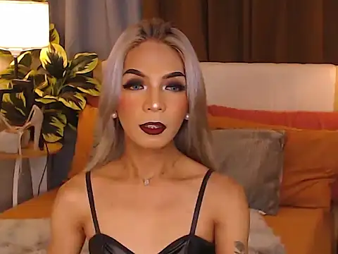 Snapshot of CelestinaMarquez0427 chatting on 10/10/25, 09:37 CelestinaMarquez0427 online show from 10/10/25, 09:37