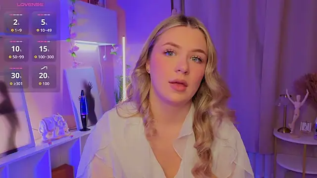 Snapshot of AliaBuerstatte chatting on 10/23/25, 07:34 AliaBuerstatte online show from 10/23/25, 07:34