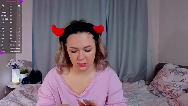 Snapshot of AliaBuerstatte chatting on 12/01/25, 06:03 AliaBuerstatte online show from 12/01/25, 06:03