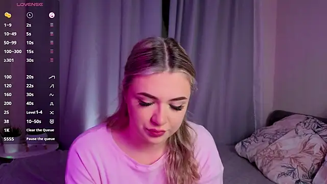 Snapshot of AliaBuerstatte chatting on 11/10/25, 07:08 AliaBuerstatte online show from 11/10/25, 07:08