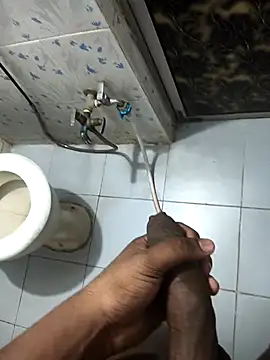 Leon hot33 online show from 04/01/26, 01:41