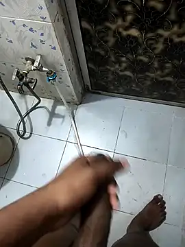 Leon hot33 online show from 04/08/26, 02:07