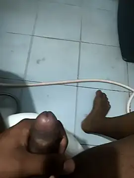 Leon hot33 online show from 03/28/26, 01:50