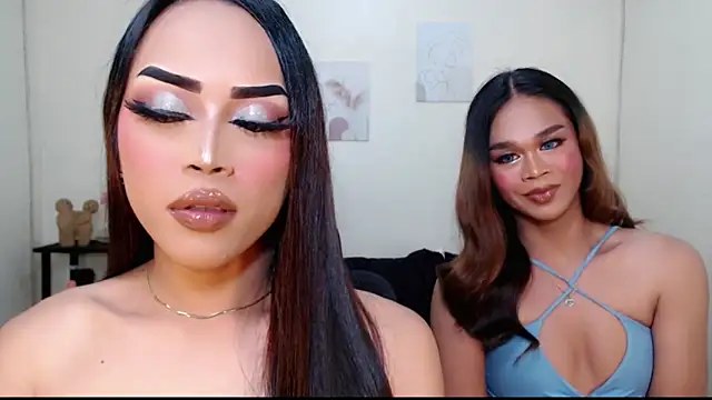 Snapshot of Lessandra_Lust chatting on 09/16/25, 04:08 Lessandra Lust online show from 09/16/25, 04:08