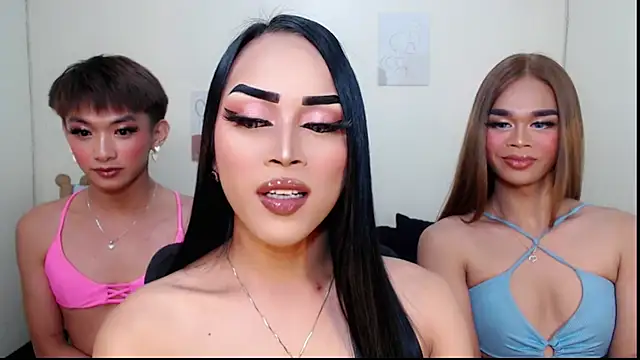 Snapshot of Lessandra_Lust chatting on 09/26/25, 03:41 Lessandra Lust online show from 09/26/25, 03:41