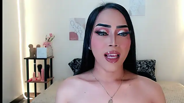 Snapshot of Lessandra_Lust chatting on 10/03/25, 02:04 Lessandra Lust online show from 10/03/25, 02:04