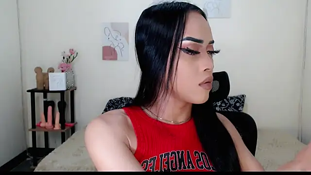 Snapshot of Lessandra_Lust chatting on 10/05/25, 10:55 Lessandra Lust online show from 10/05/25, 10:55