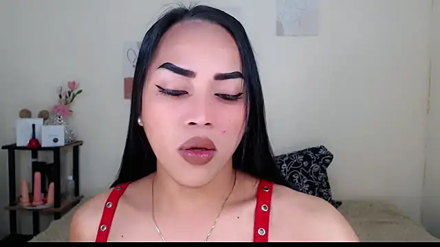 Snapshot of Lessandra_Lust chatting on 10/28/25, 11:58 Lessandra Lust online show from 10/28/25, 11:58