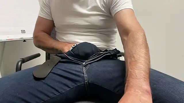 harrys74 online show from 10/21/25, 01:54