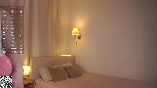 LakeshiaVodopich online show from 10/28/25, 08:02