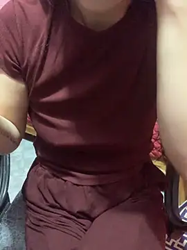 Tieuvi 18 online show from 11/11/25, 11:42