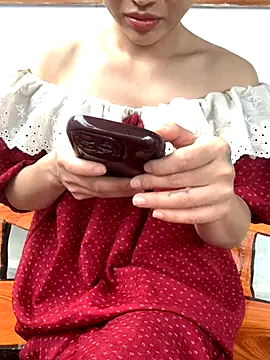 Tieuvi 18 online show from 10/31/25, 12:40