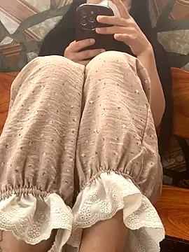 Tieuvi 18 online show from 11/17/25, 12:47