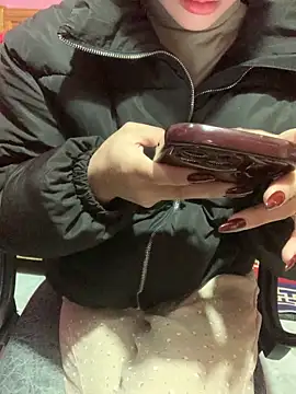 Tieuvi 18 online show from 11/26/25, 12:43