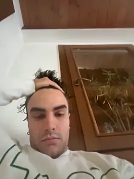 Snapshot of David_leons chatting on 10/21/25, 10:58 David leons online show from 10/21/25, 10:58