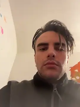 Snapshot of David_leons chatting on 10/22/25, 12:04 David leons online show from 10/22/25, 12:04