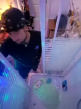 MODEST11 MMiILOO AMARO online show from 10/12/25, 02:46