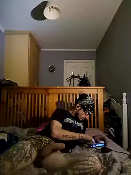 MODEST11 MMiILOO AMARO online show from 10/11/25, 04:13