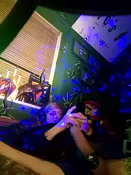 MODEST11 MMiILOO AMARO online show from 01/17/26, 02:37